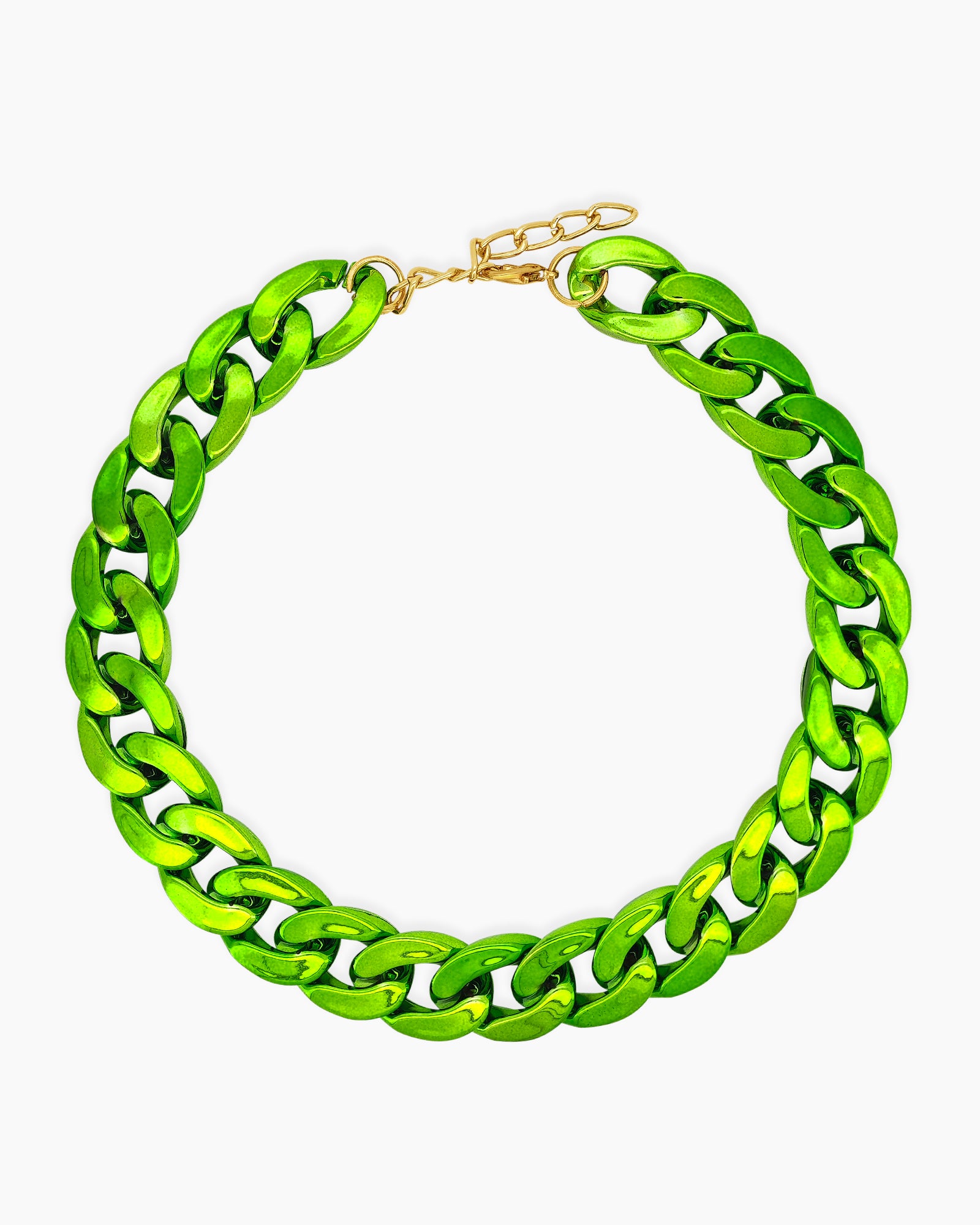A green necklace of oversized curb links with a high-gloss metallic finish for an expressive look