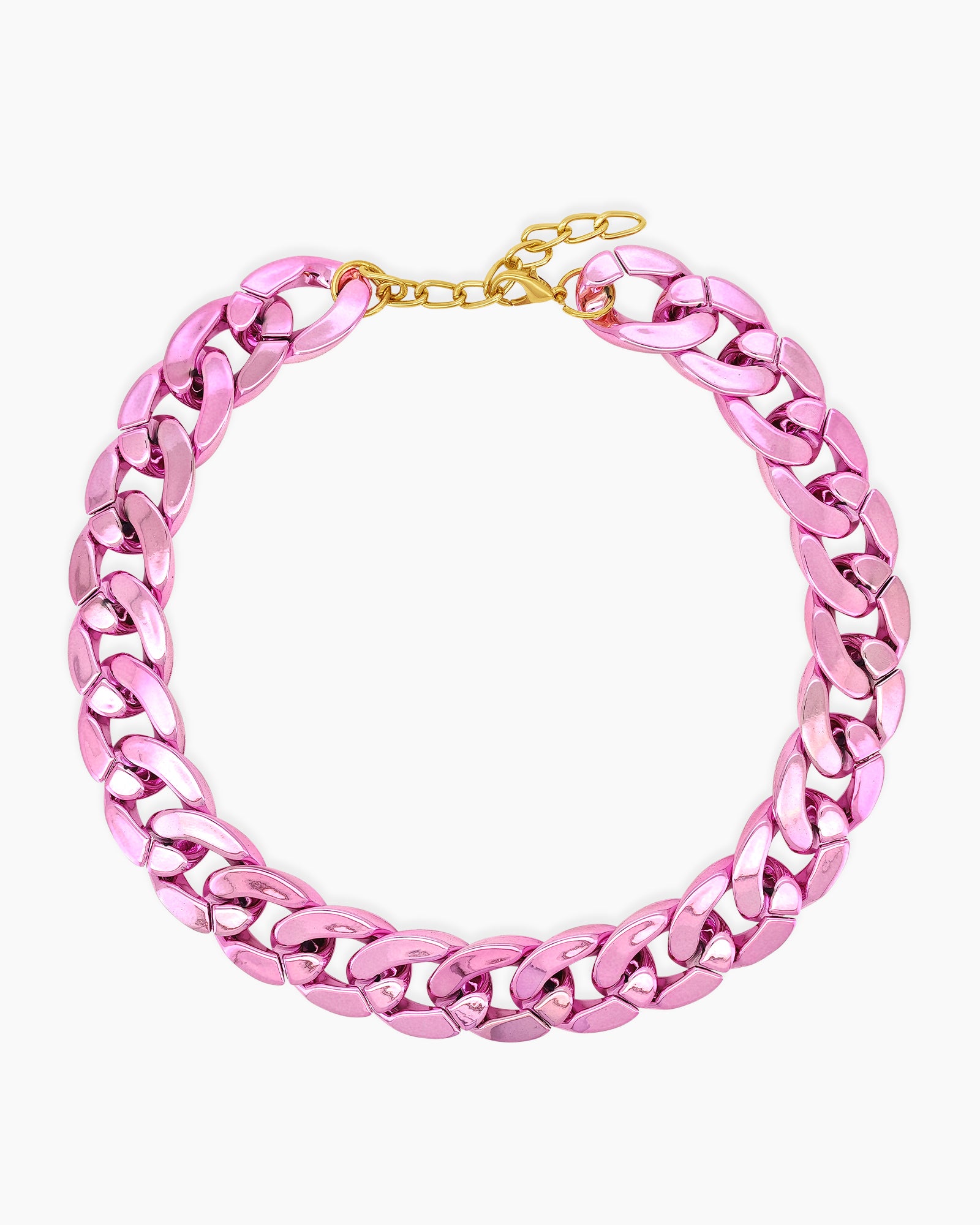 A pink necklace of oversized curb links with a high-gloss metallic finish for an expressive look